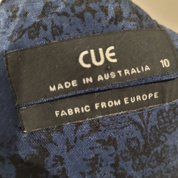 Cue dress - Picture 3 of 6